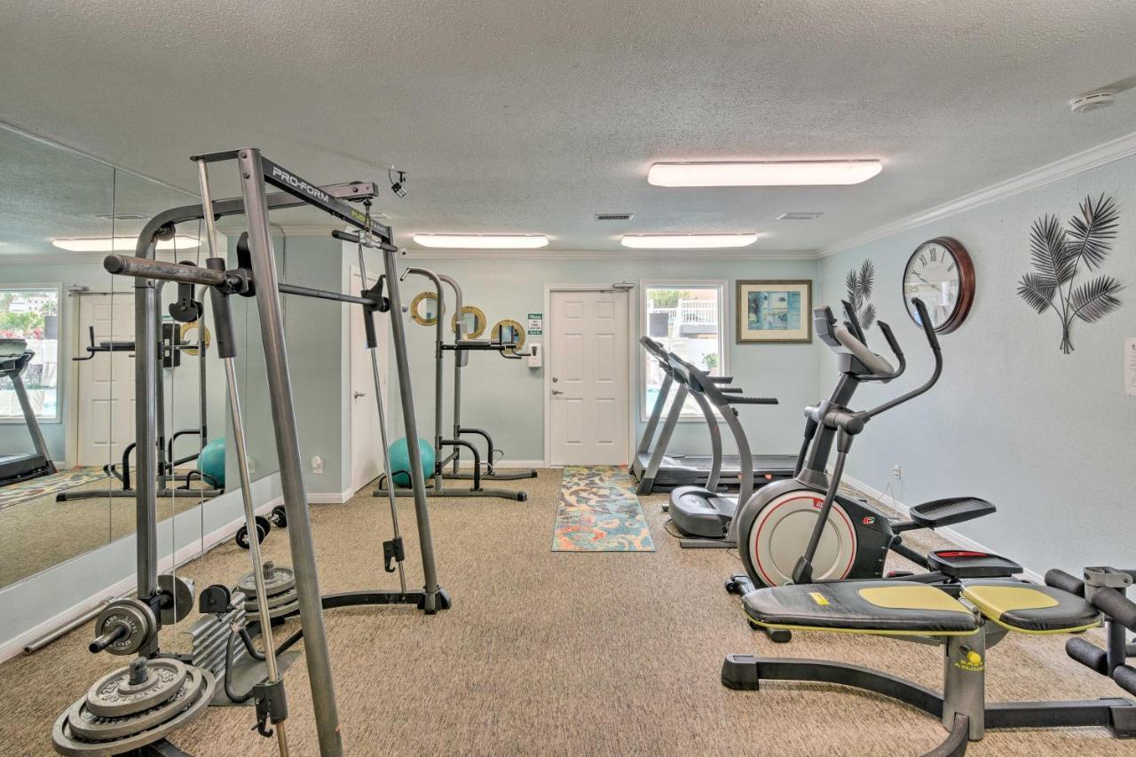 Romantic Galveston Retreat Bay View, Pool Access! Exterior photo